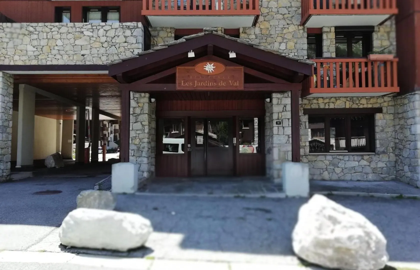 Residence Les Jardins De Val - Bel Appartement 6 Personnes, Avec 2 Salles De Bain, Situe A 350 M Du Centre Et 450 M Des Pistes Mae-4494 Val-d'Isere 0*,  France